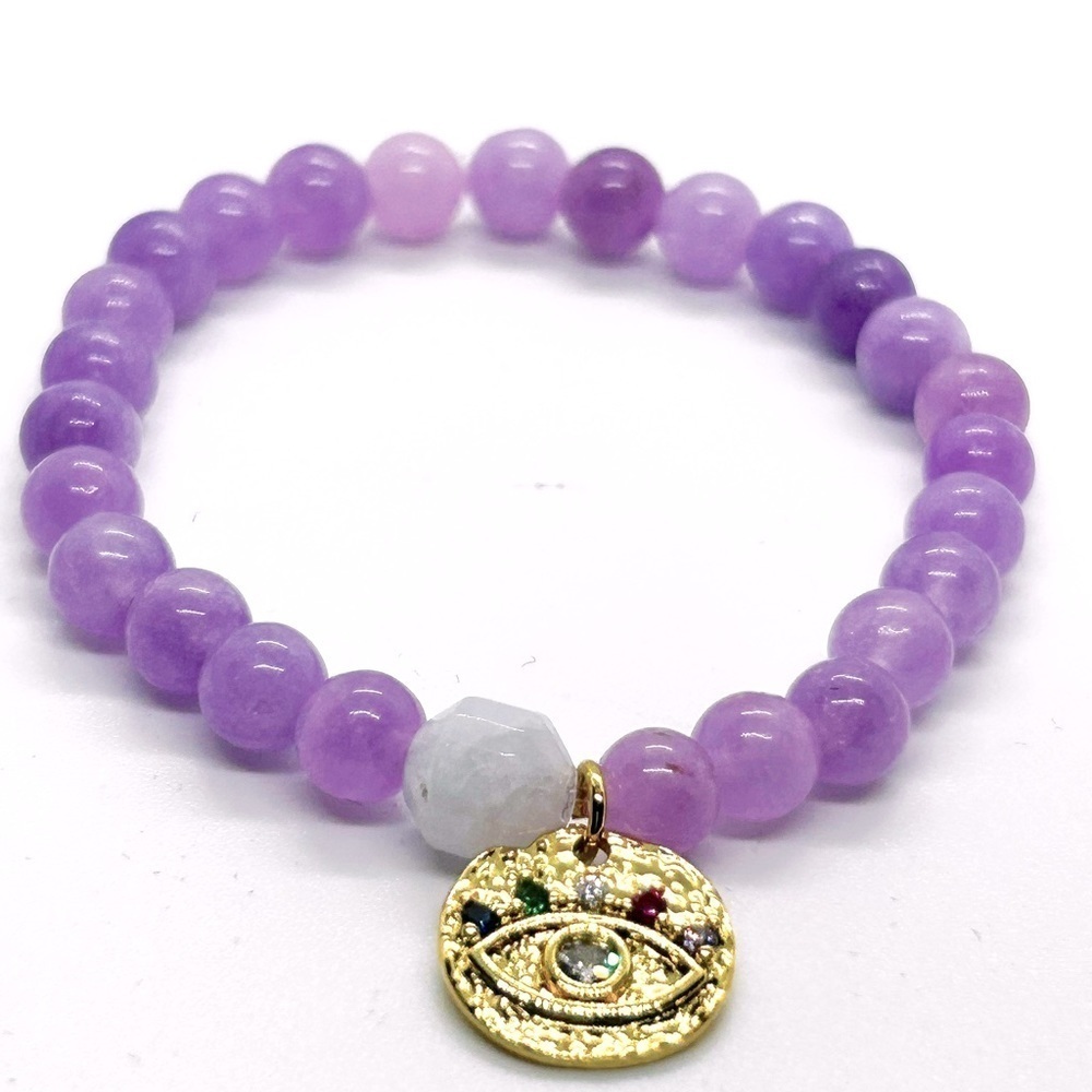 NWOT Genuine light amethyst Aquamarine stretch bracelet with evil eye charm